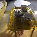 D'hotes The Yellow Cube
