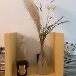 Bed & Breakfast D'hotes The Yellow Cube 3*