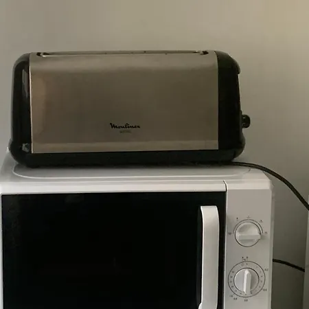 Oda ve Kahvaltı D'hotes The Yellow Cube 4*