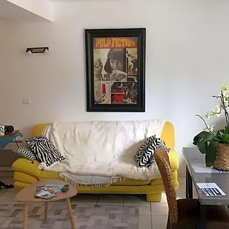 D'hotes The Yellow Cube Bed & Breakfast 3*